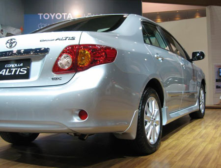 Toyota Altis rear